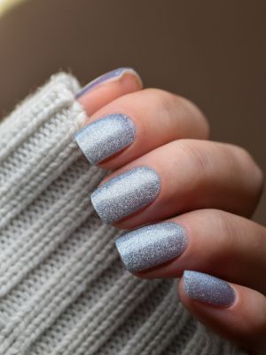 UV Gel Wraps Frostschimmer – kühles Eisblau mit Cat-Eye-Schimmer