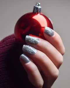 Frosted Snowflakes Nailpolish Wraps – transparent mit Glitzer und zarten Schneeflocken.